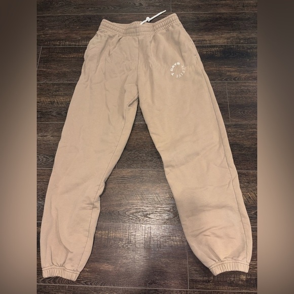 7 Days Active Pants - 7 Days Active Women’s Sweatpants (READ)